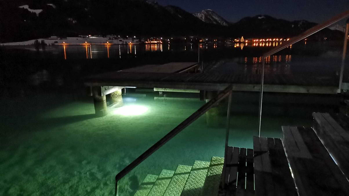 Fullmåne sen kväll på spa