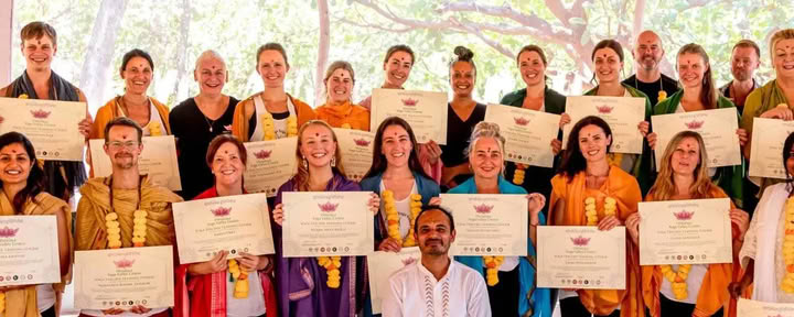 10 dagars asana-fördjupning i Goa