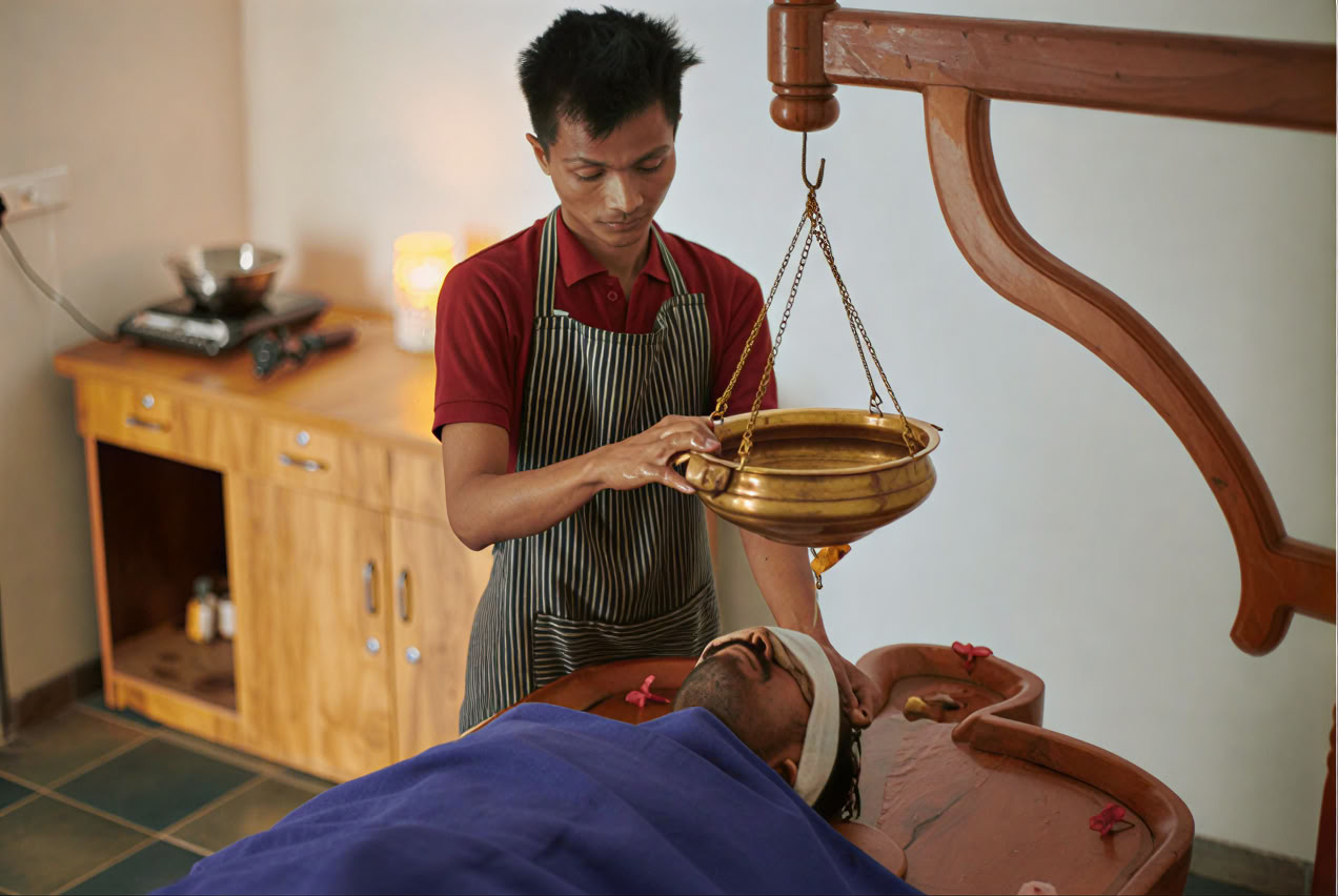 14-nätters Panchakarma Ayurveda-program på Manaltheeram Ayurveda Beach Village, Kovalam
