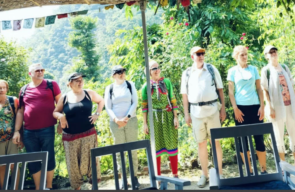 100 timmars yogalärarutbildning i Rishikesh