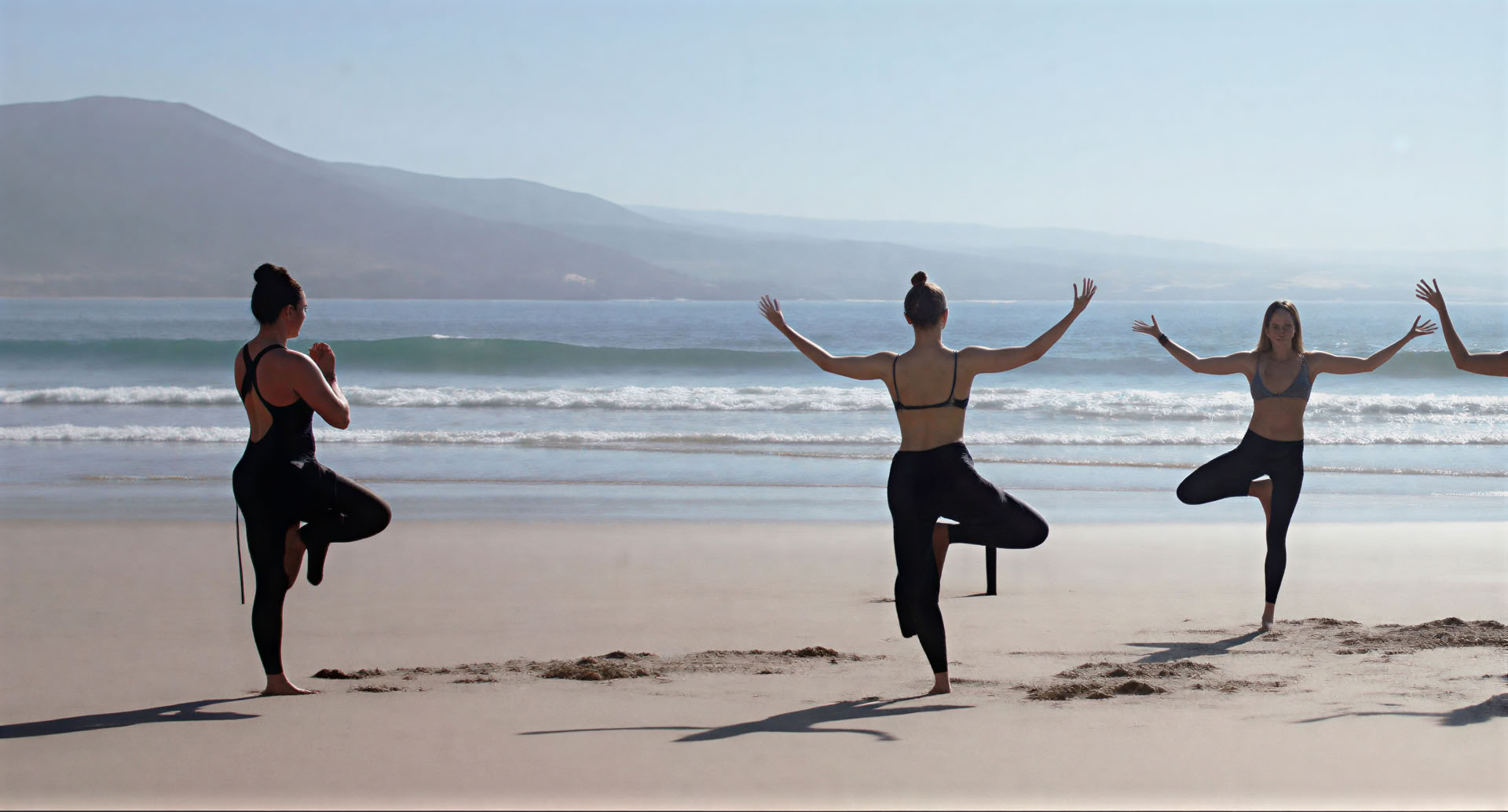 Surf- och yogaretreat