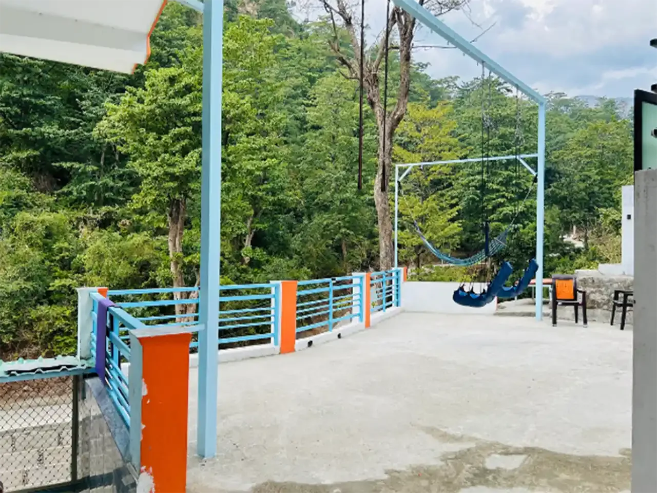 10 dagars aerial yoga-lärarutbildning i Rishikesh
