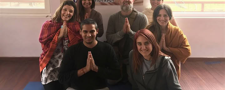 200-timmars meditationslärarutbildning i Rishikesh