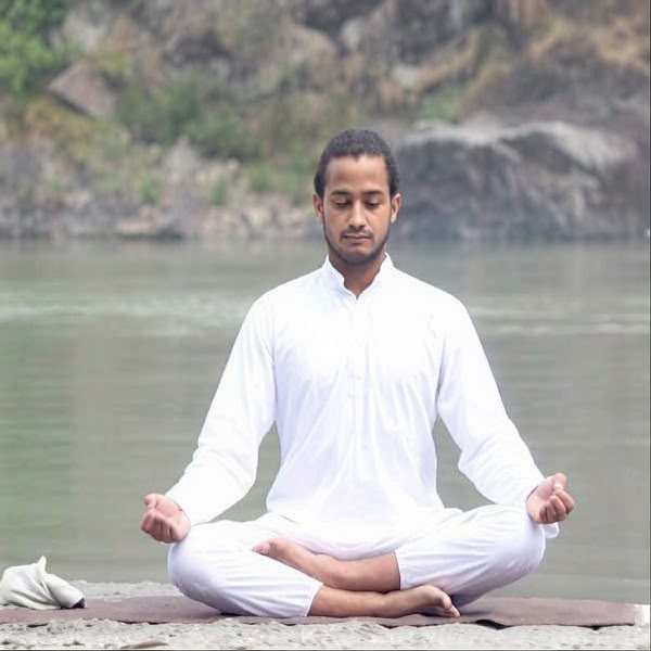 Kundaliniyogalärarutbildning i Rishikesh
