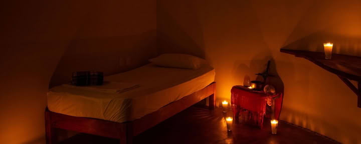 Retreat i mörkermeditation
