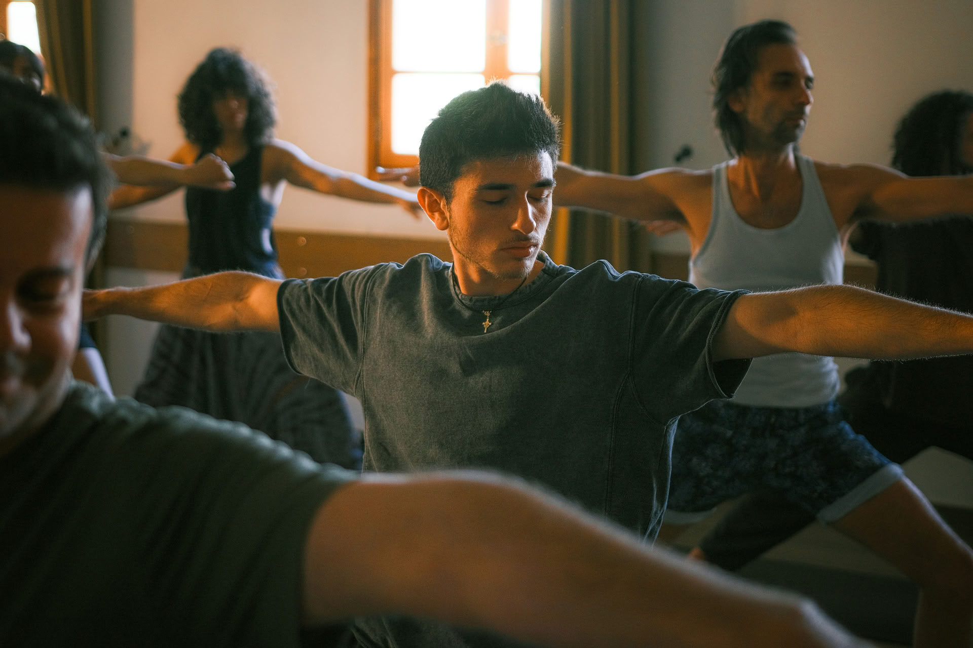 Yogaklass för företag på plats
