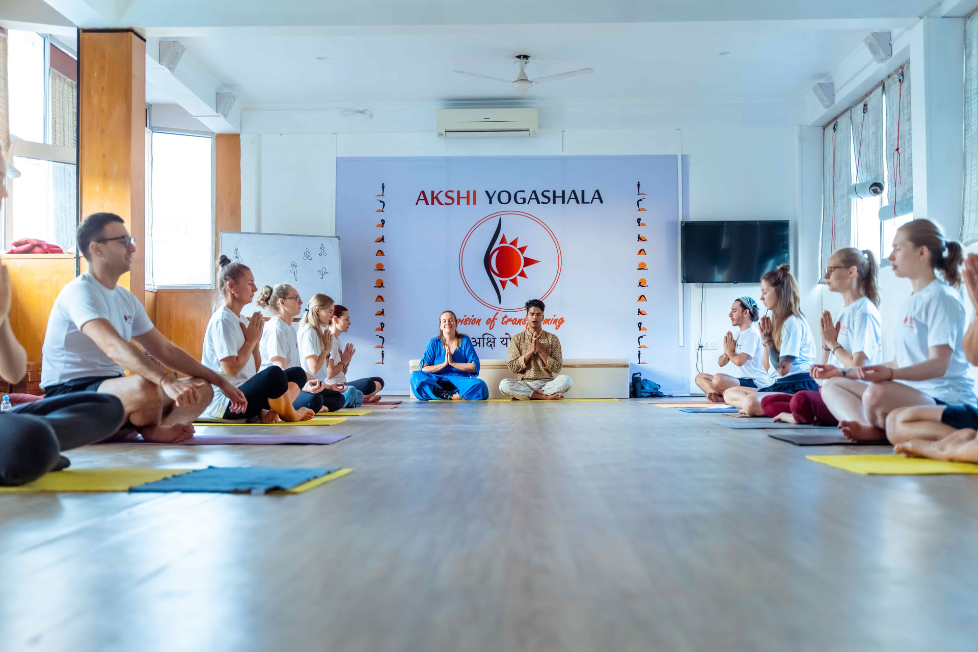 100 timmars pranayama-lärarutbildning i Rishikesh