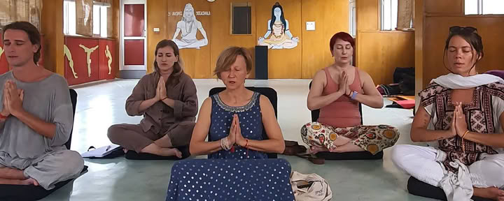 7- och 15-dagars yogaretreat