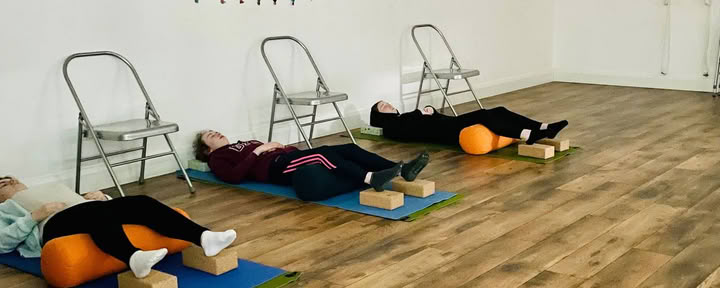 Mjukstarta med yoga för nybörjare