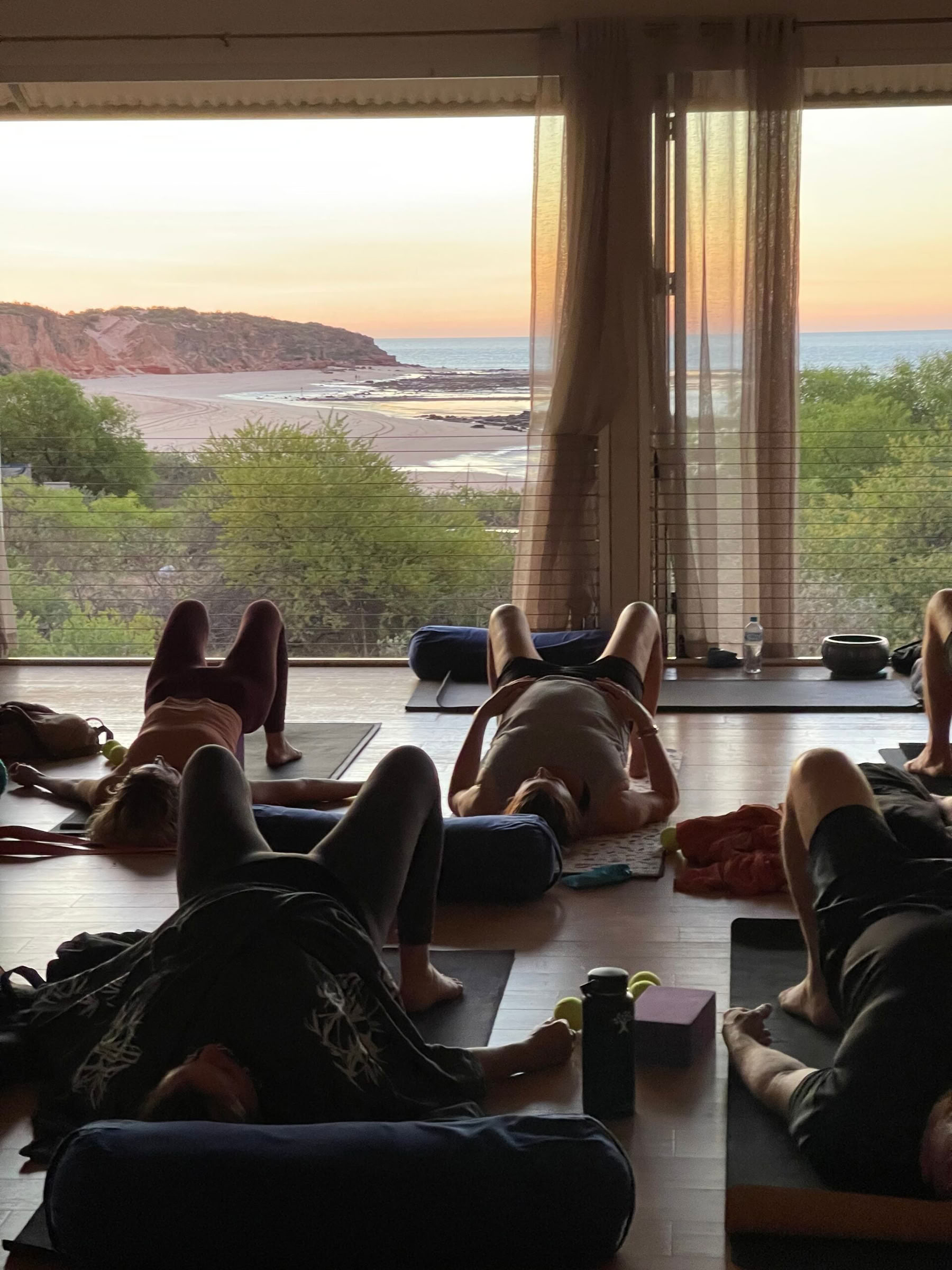 Yoga-kurs för mammor och bebisar