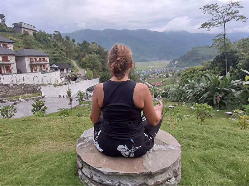 100 timmars Bhaktiyoga-workshop – 11 dagar / 10 nätter