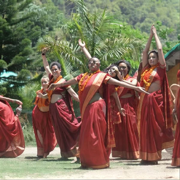 300-timmars yogalärarutbildning i Rishikesh