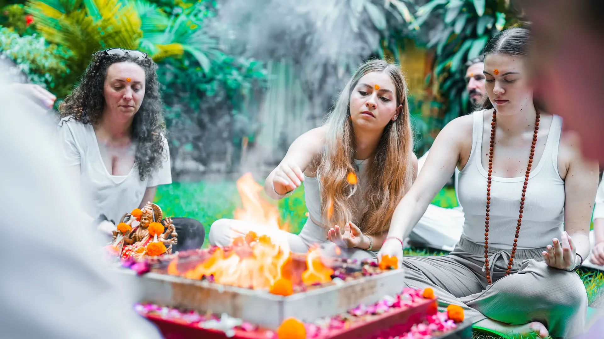 200-timmars yogalärarutbildning i Rishikesh