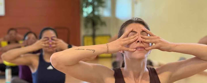 100 timmars boende lärarutbildning i pranayama