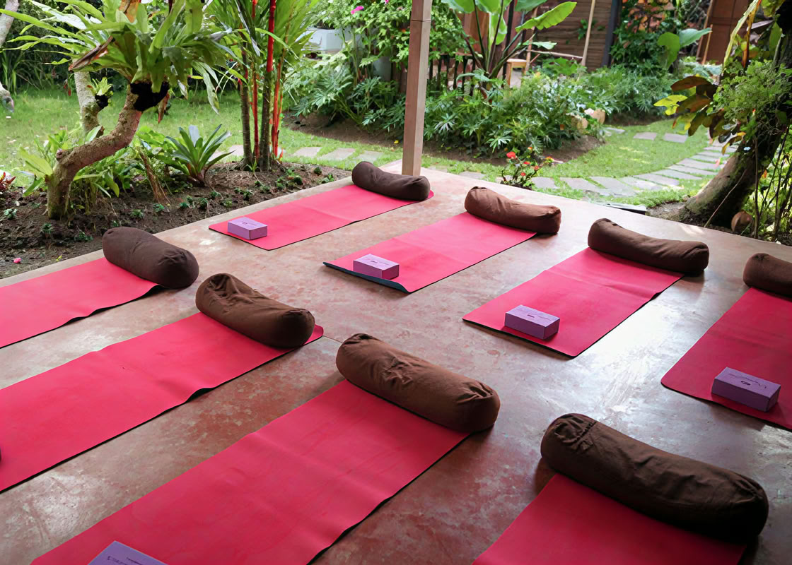 50 / 100 / 200 timmars yogalärarutbildning i Ubud och Uluwatu