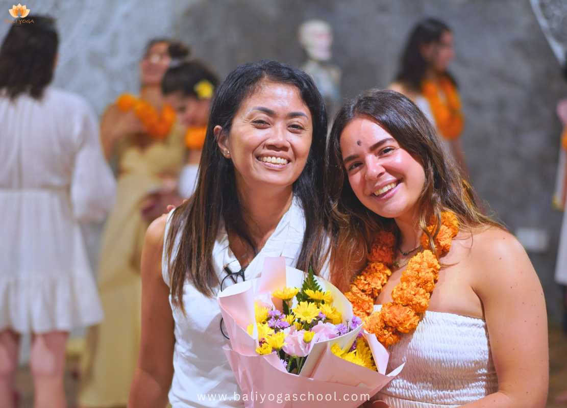 500 timmars yogalärarutbildning i Uluwatu, Bali