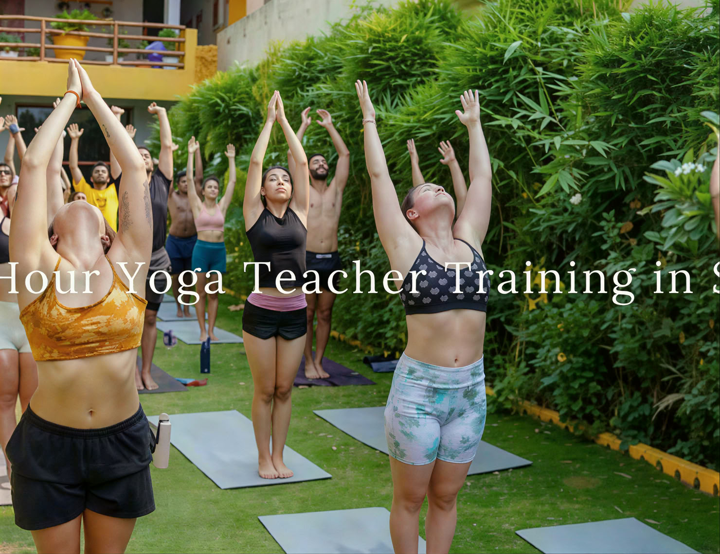 300 timmars yogalärarutbildning i Thailand