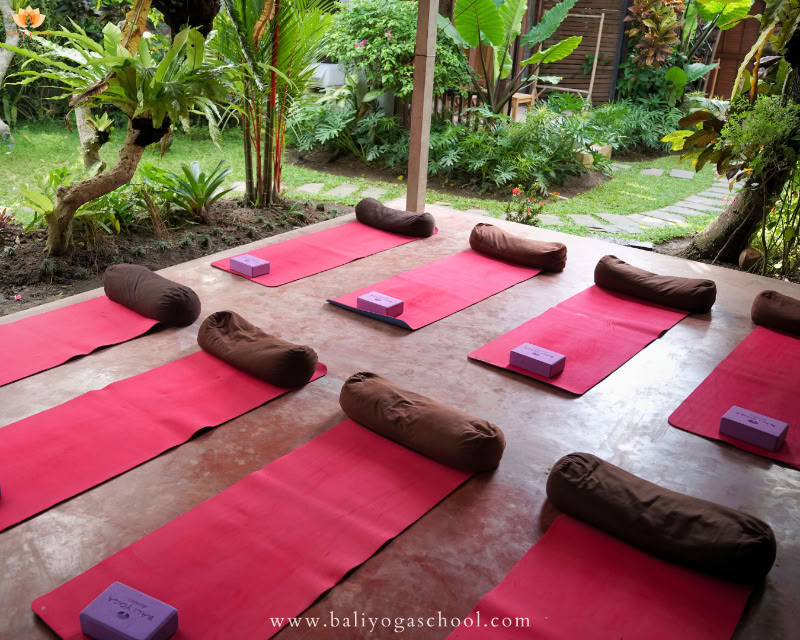 50-timmars Yin-yogalärarutbildning i Ubud, Bali