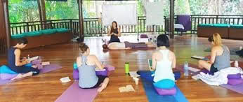 Dagliga yoga drop-in-klasser i Rishikesh
