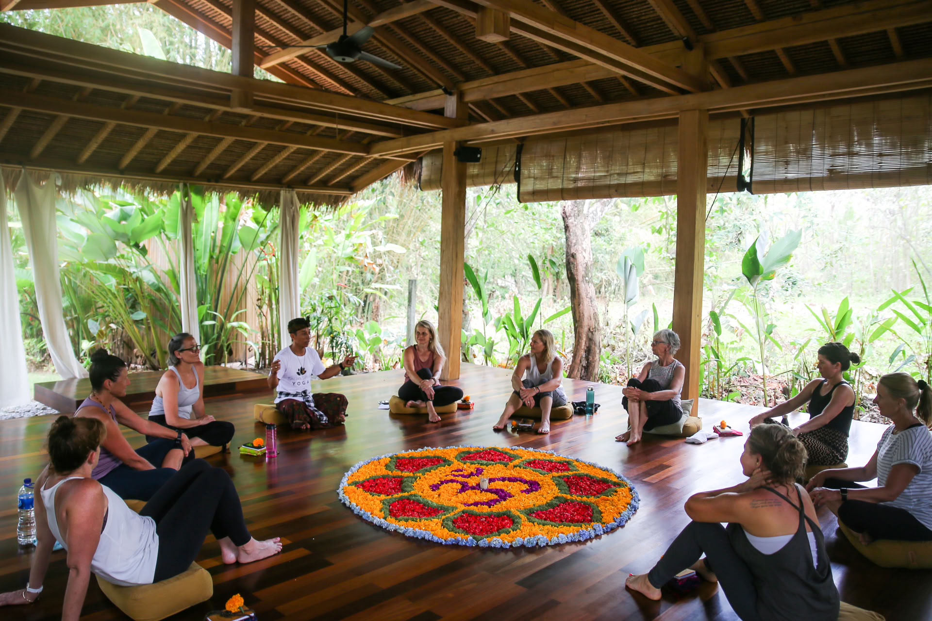 Yoga, natur och balinesisk kultur-retreat