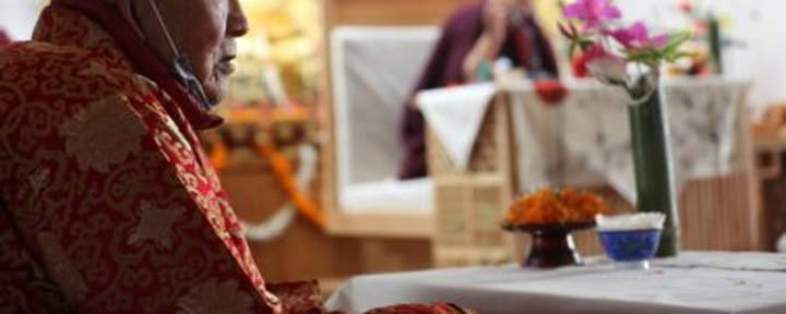 Shabad och dhyana — en poetisk och meditativ utforskning av jaget