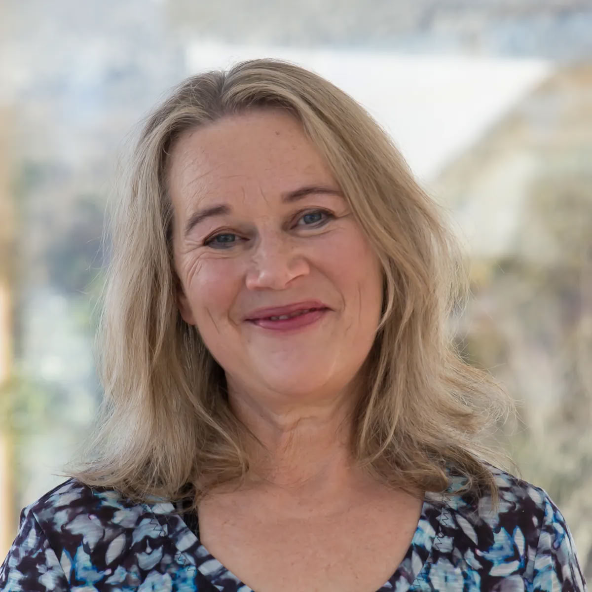 Vinyasa- och yin-yoga med Carmel Cronin | Burren Yoga Retreat | Wellness Retreats Ireland