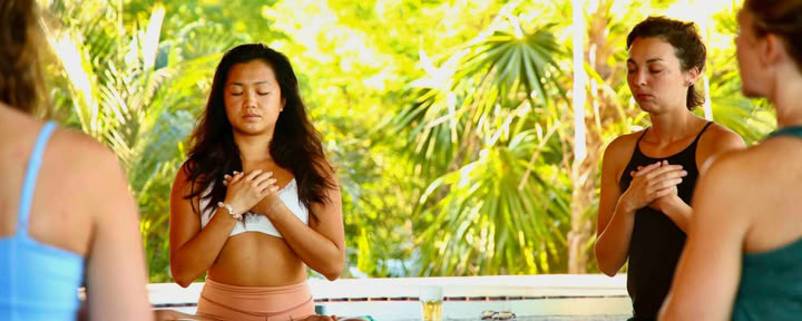 Yoga- och aerial fitness-retreater