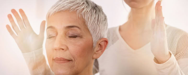 Meditation och kristallhealingklass