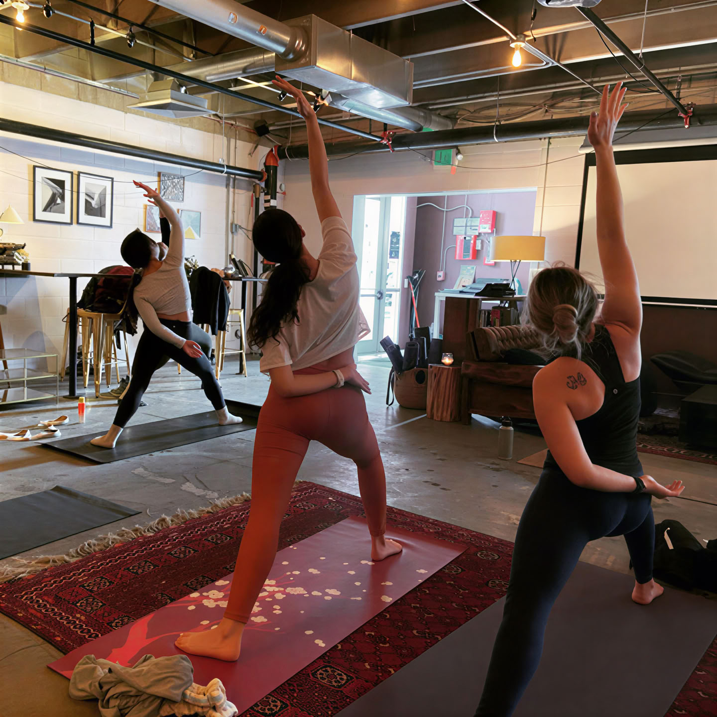 Yoga på VFW Post 1 | Denver
