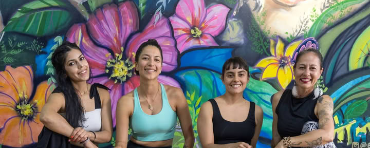 Avslappnande yoga med meditation på spanska