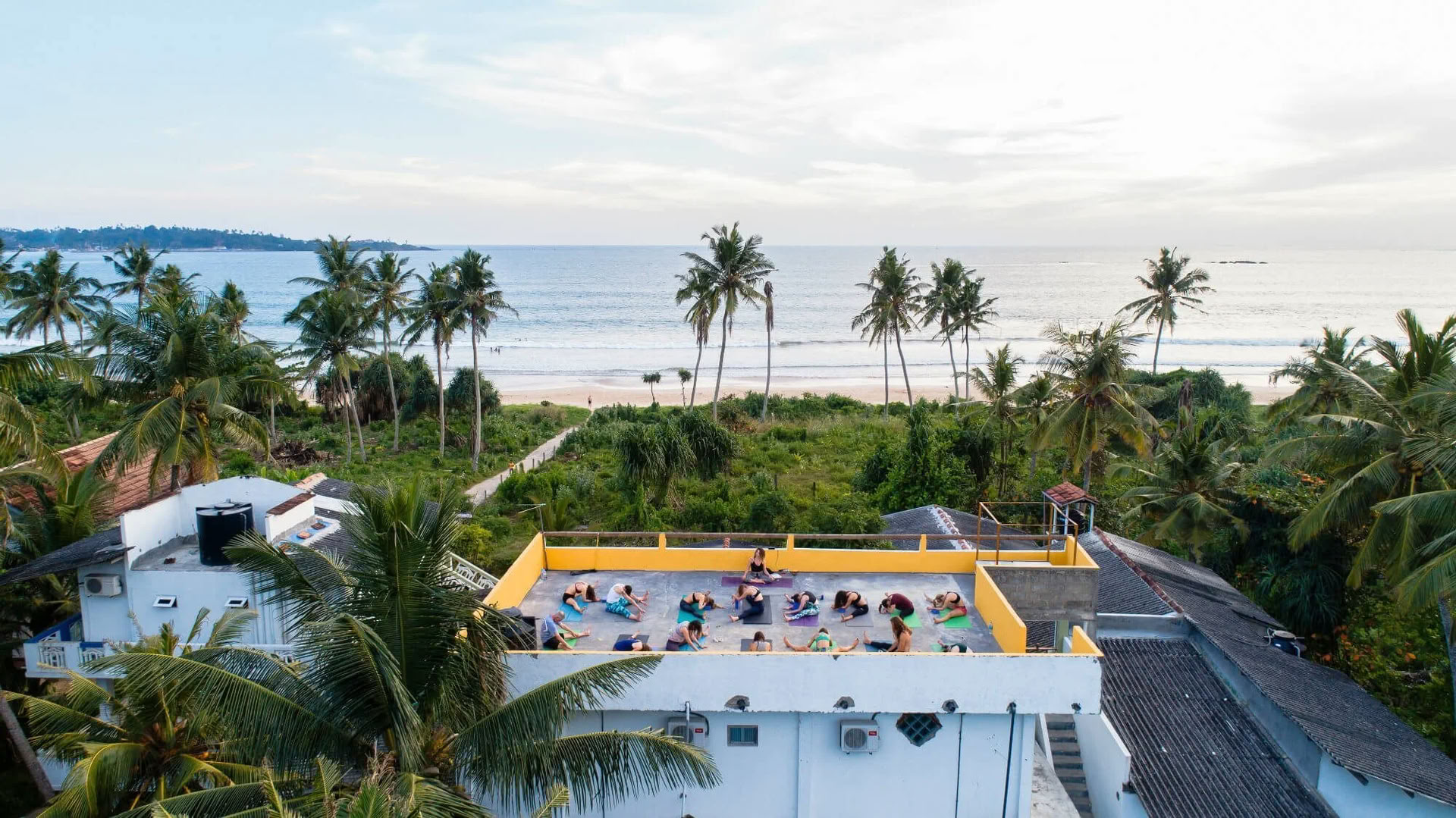 Dans-, surf- och yogaretreat på Sri Lanka