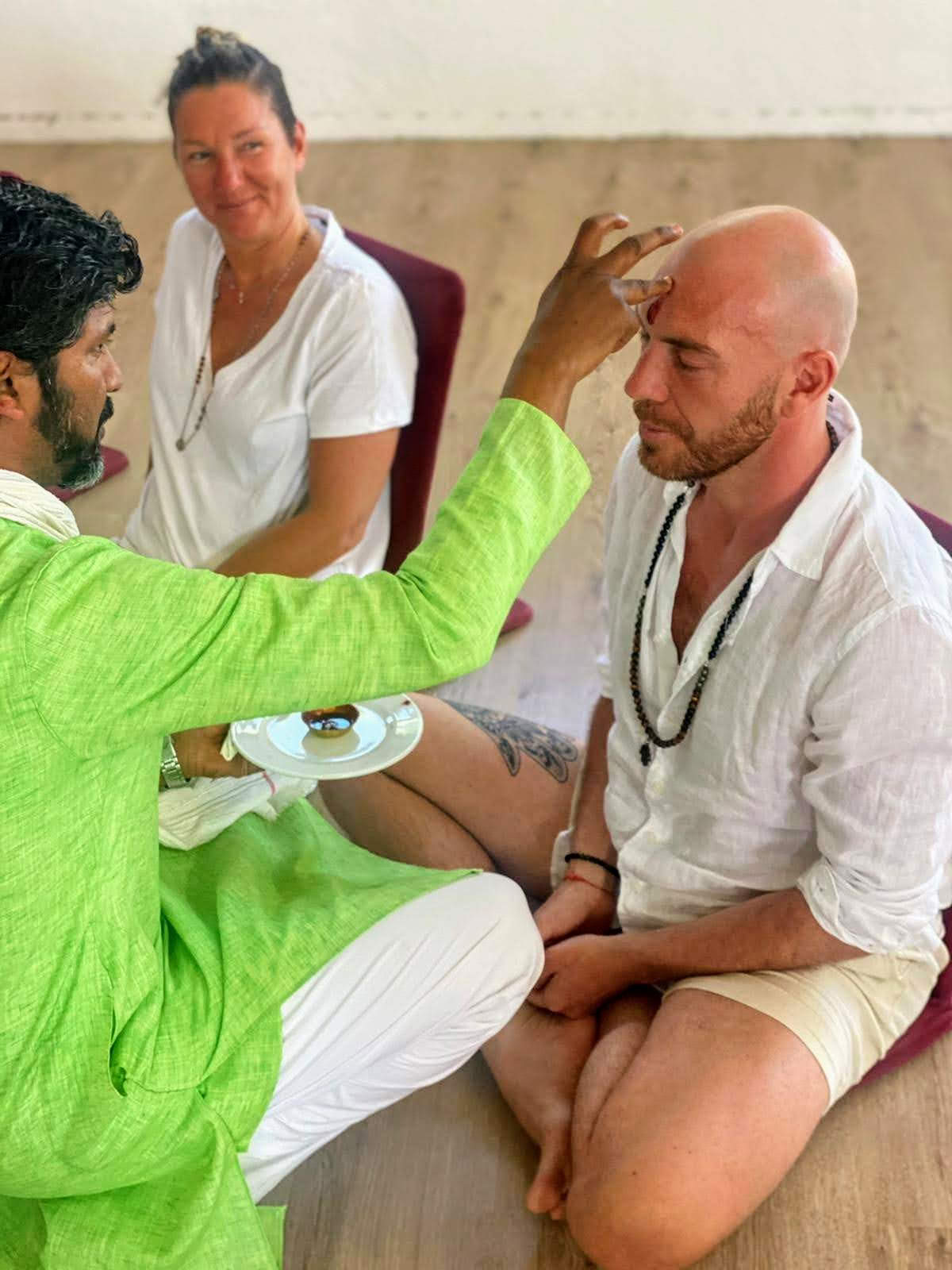 50 timmars yinyoga- och yoganidra-lärarutbildning