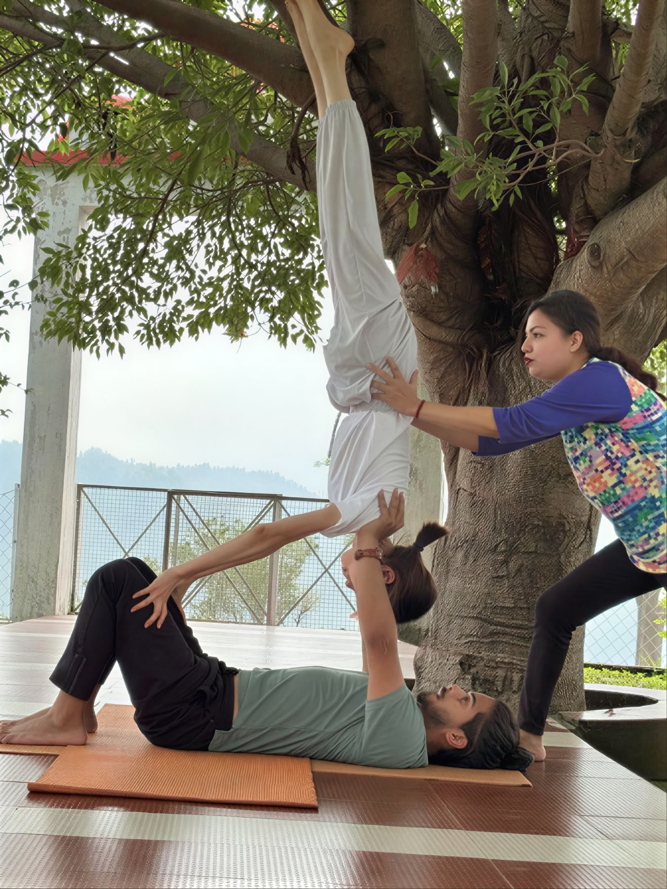 100-timmars yogalärarutbildning i Rishikesh