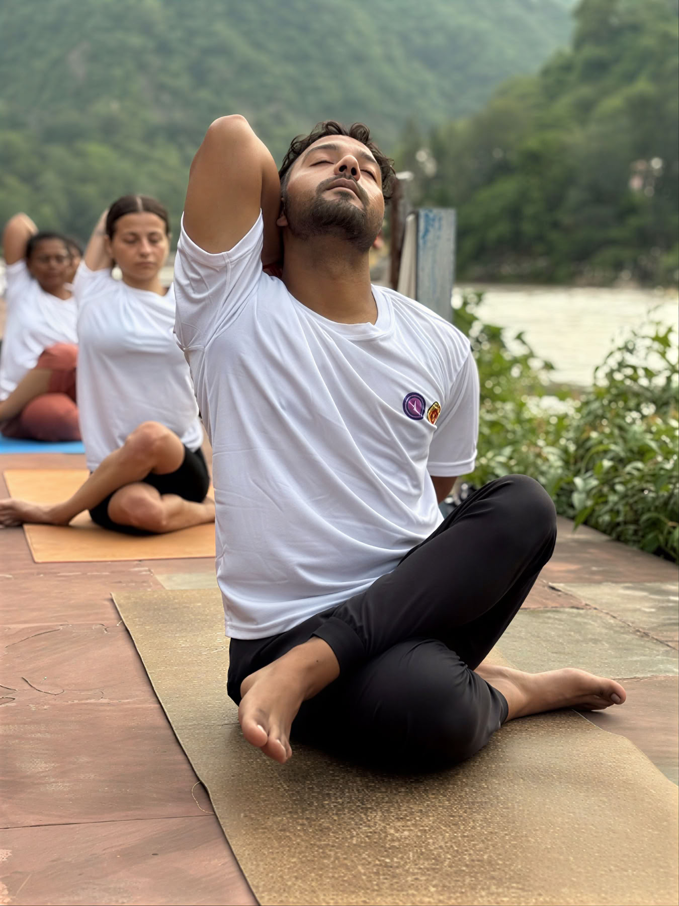 100-timmars yogalärarutbildning i Rishikesh