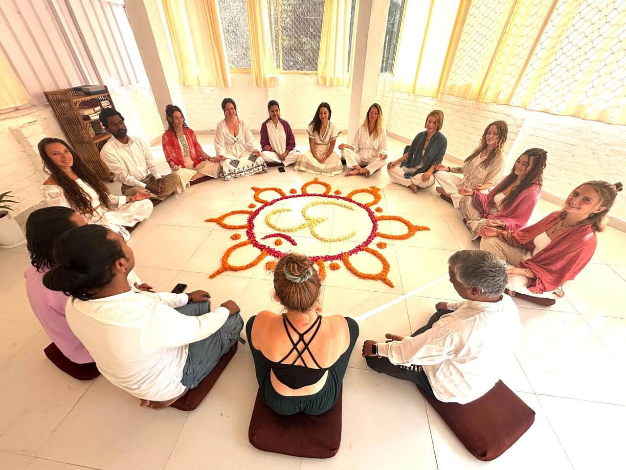 200-timmars yogalärarutbildning i Indien