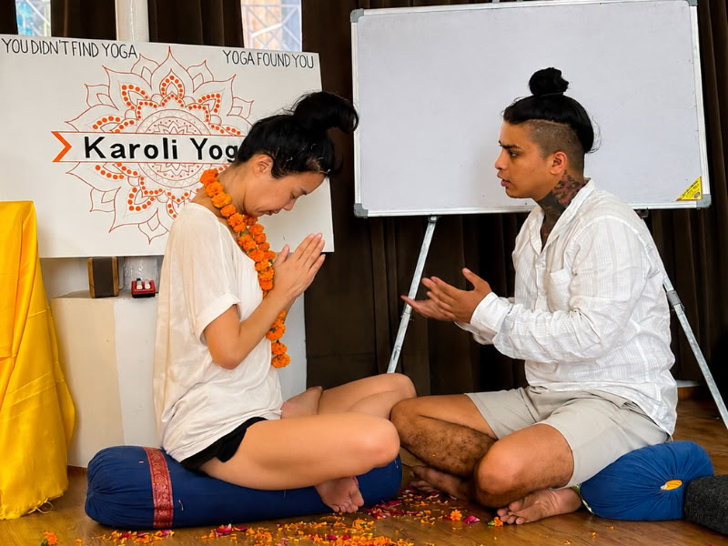 50-timmars Yin- och Yang-yogalärarutbildning i Rishikesh – 1–7 januari 2026