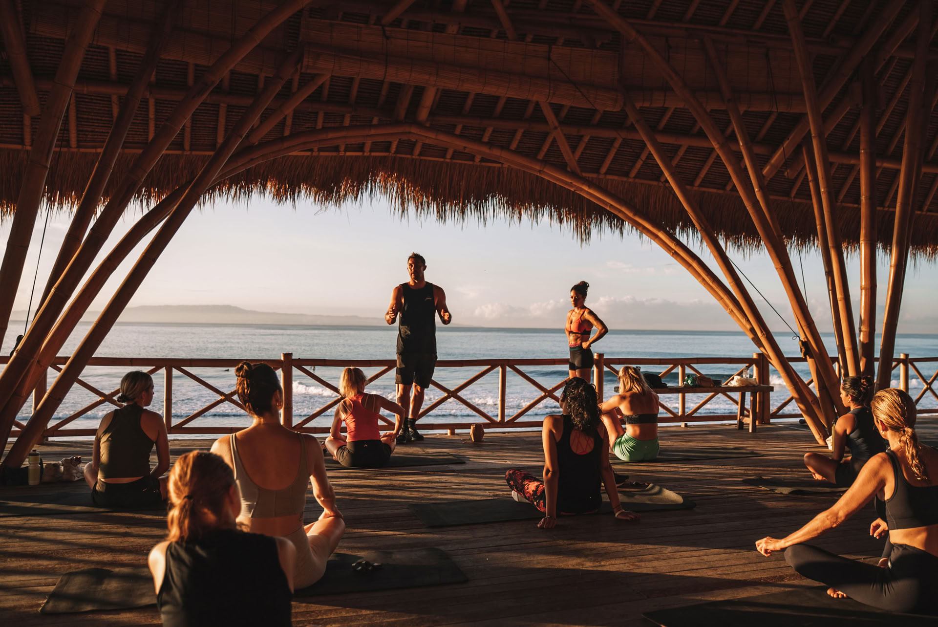 Yoga-, fitness- och pilatesklasser