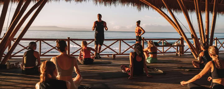 Yoga-, fitness- och pilatesklasser