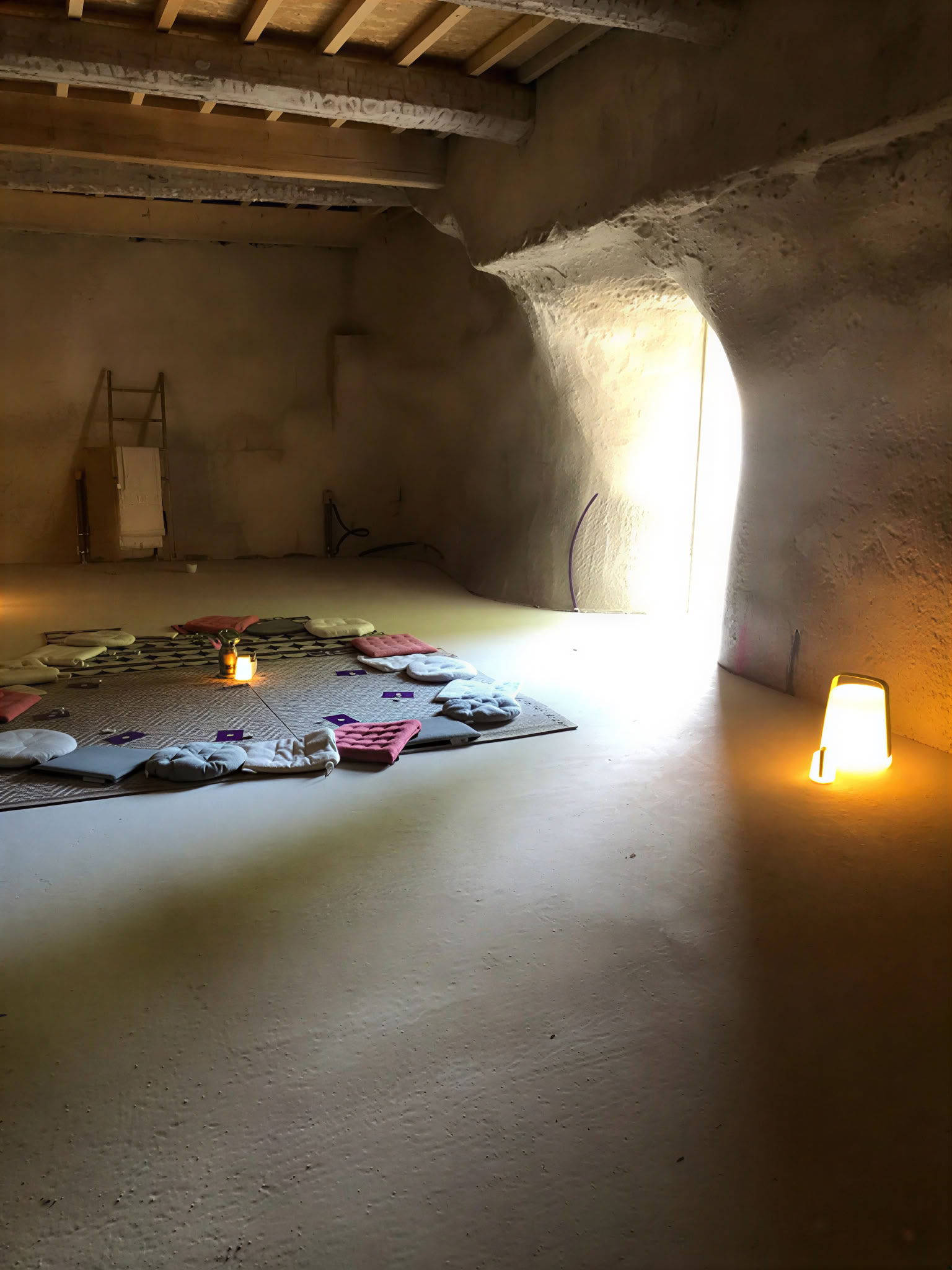 Återuppväck din inre strålglans: yogaretreat med meditation i södra Frankrike