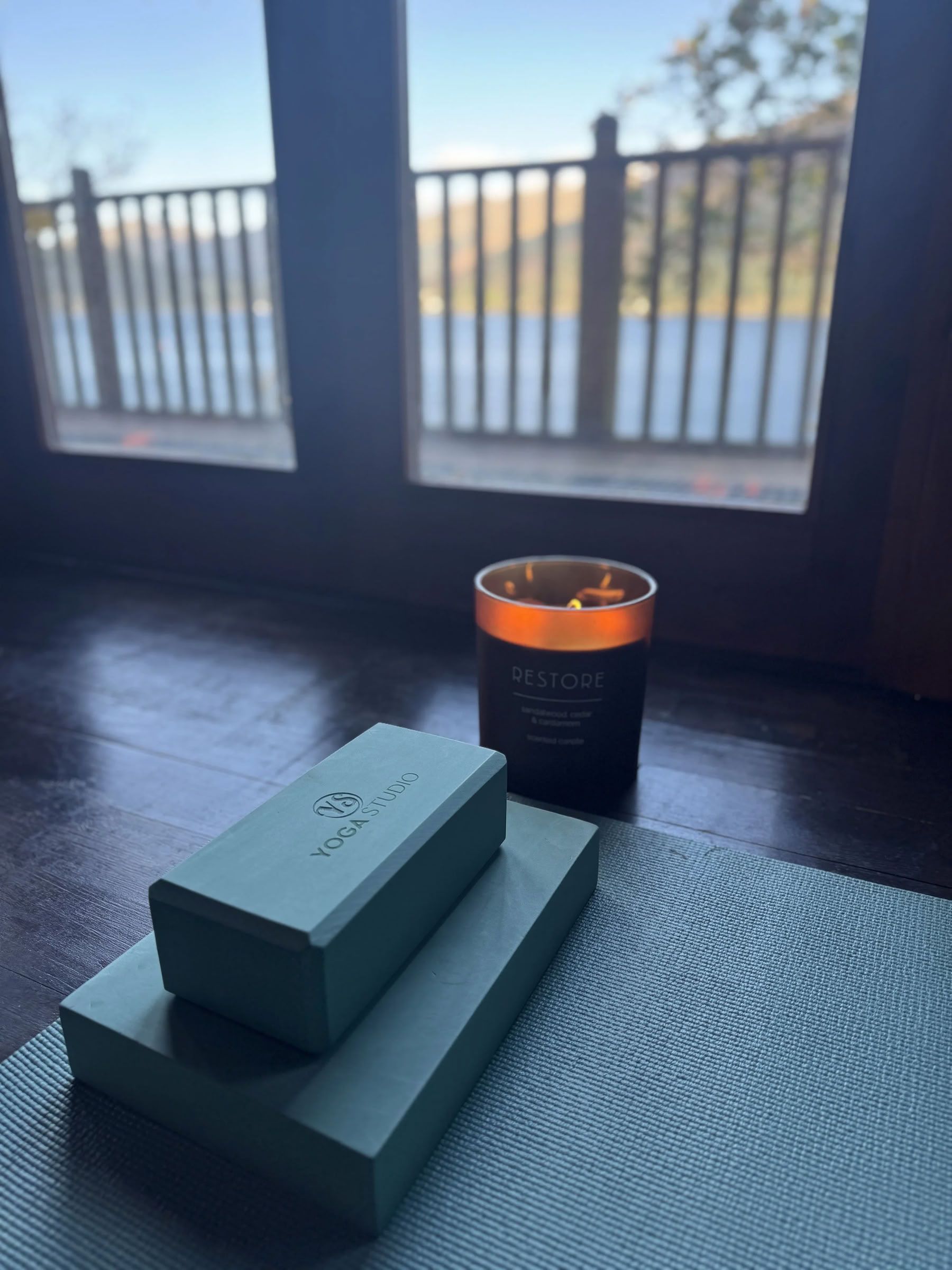En återhämtande yogaretreat med Joni Brown