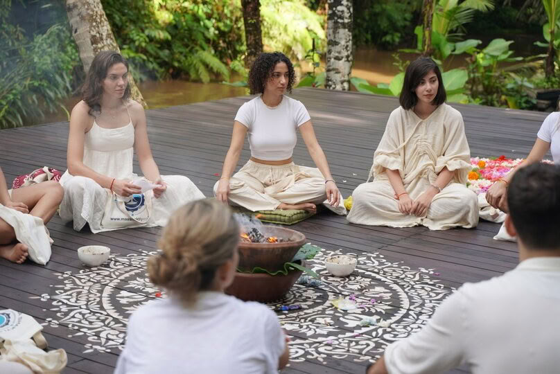 7-dagars lärarutbildningskurs i aerial yoga på Bali