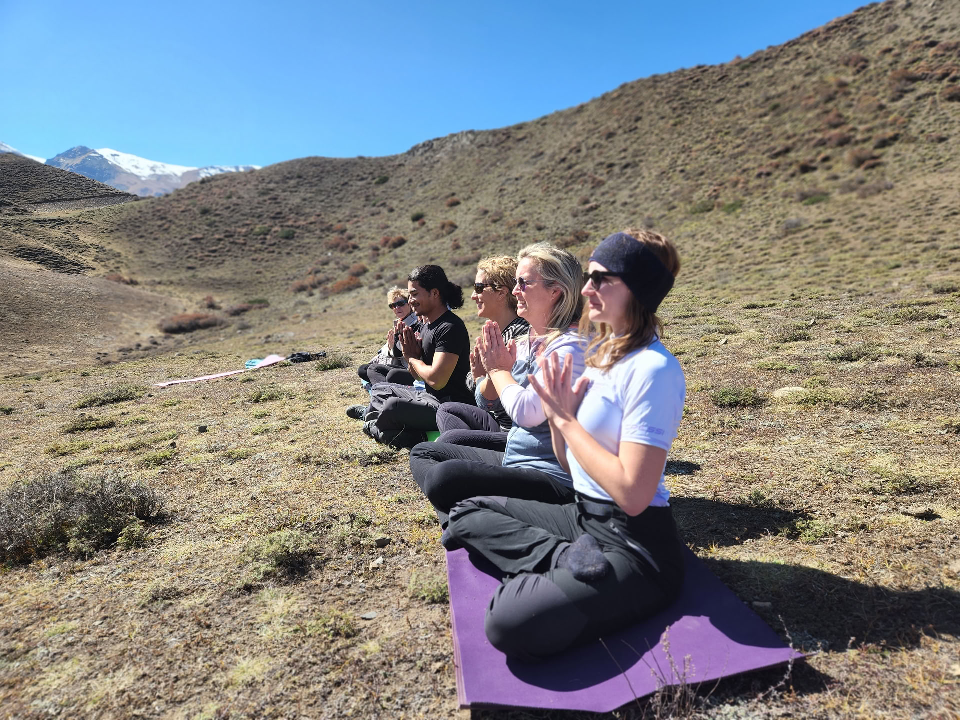 Yoga-vandring & själslig pilgrimsresa till det heliga Mustang
