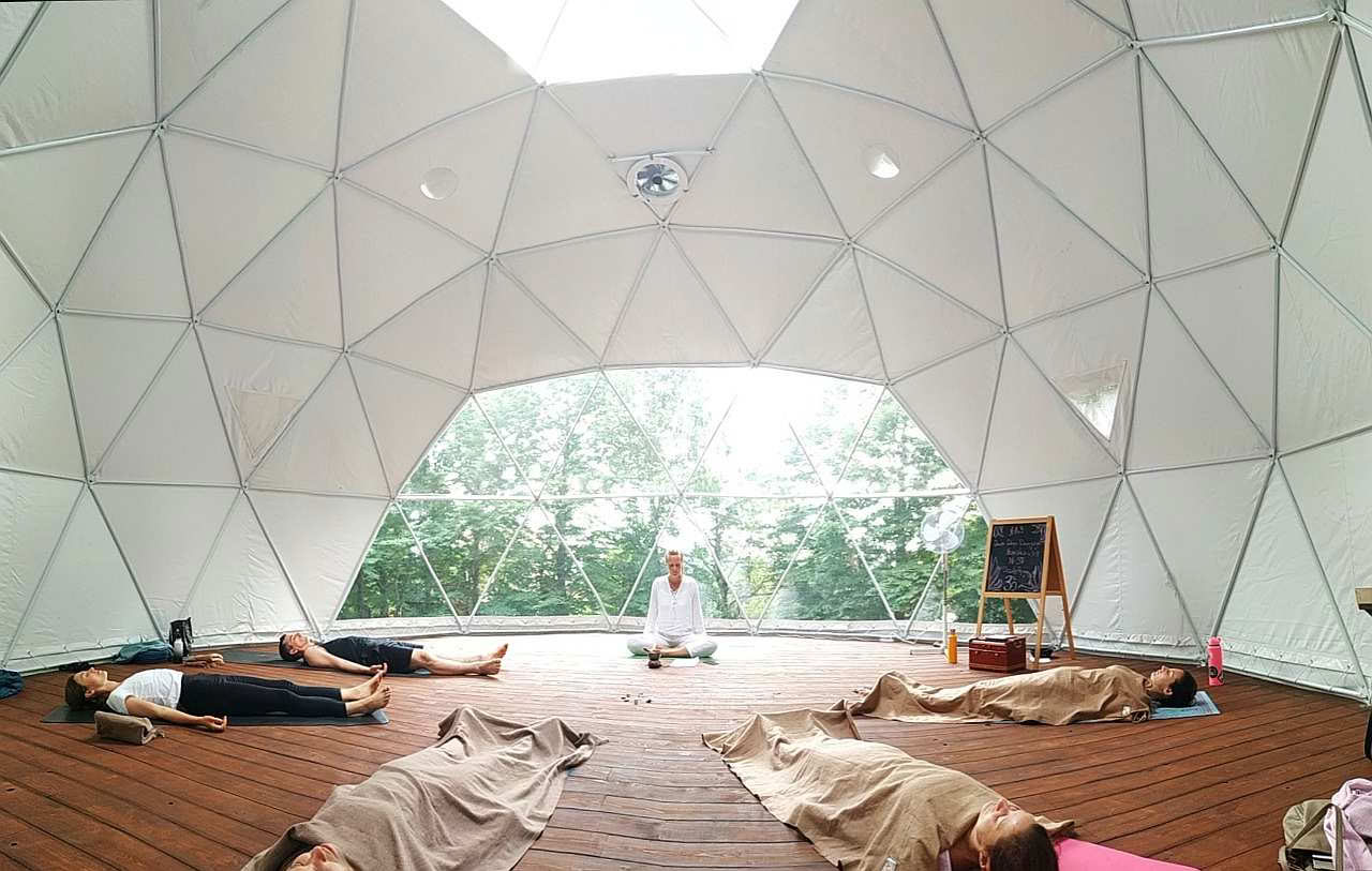 200-timmars RYT · Toscana, Italien · Certifierad av Yoga Alliance