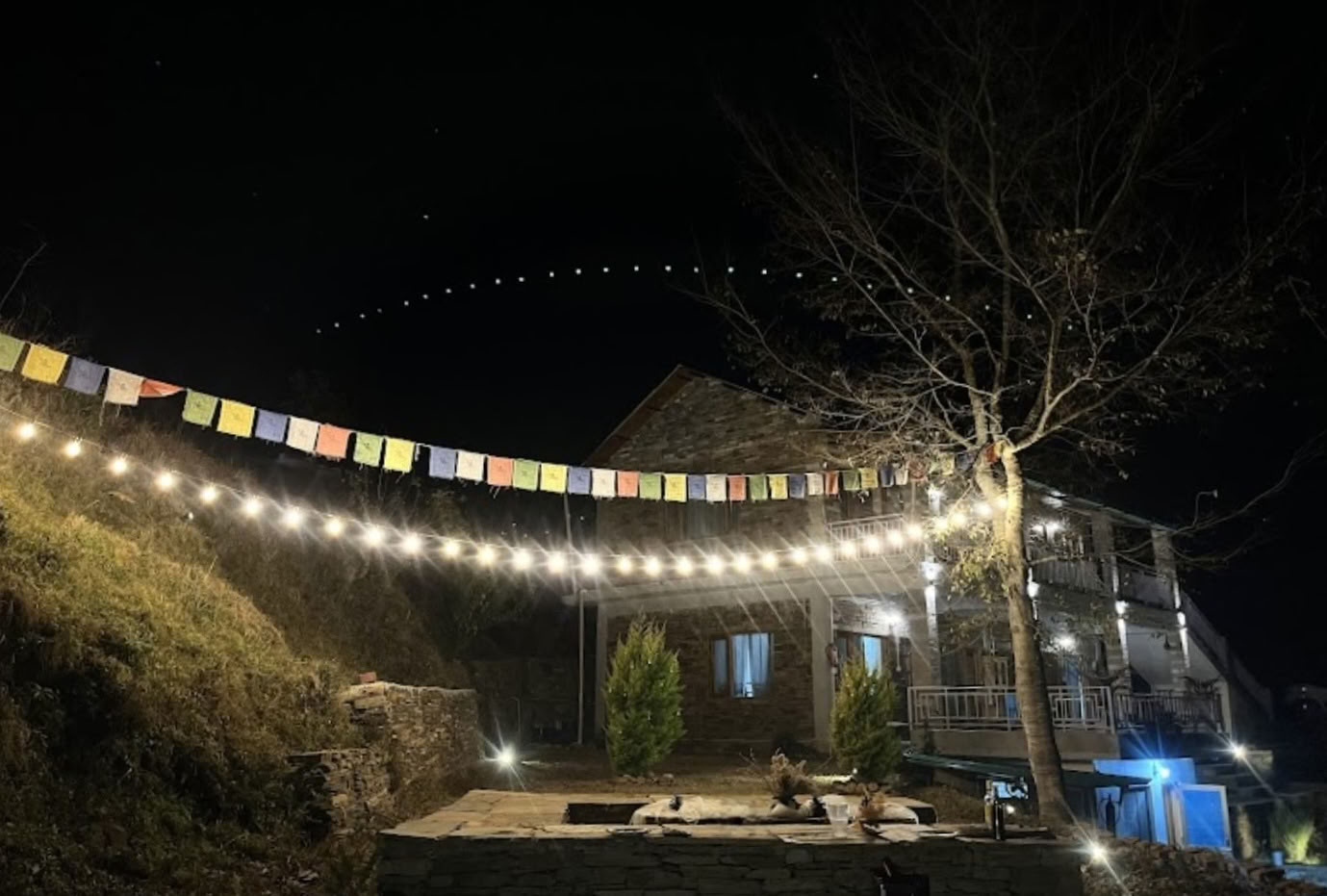 4-dagars stillhetsretreat vid floden i Himalaya i Almora