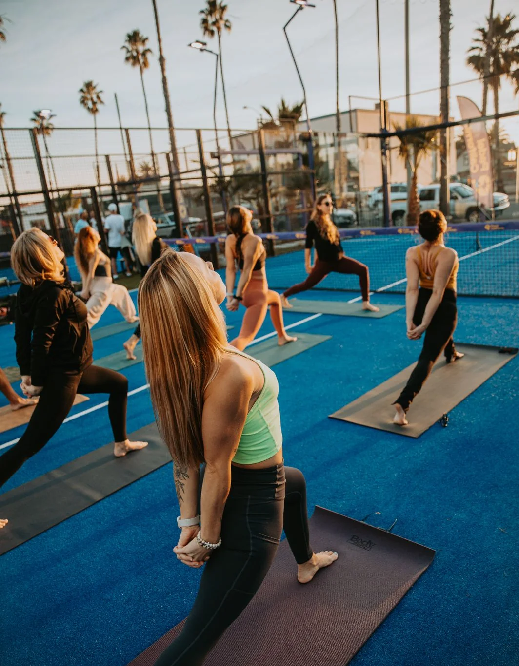 Avkopplande vila: yoga + massageupplevelse