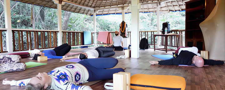 200-timmars lärarutbildning i yin yoga och meditation