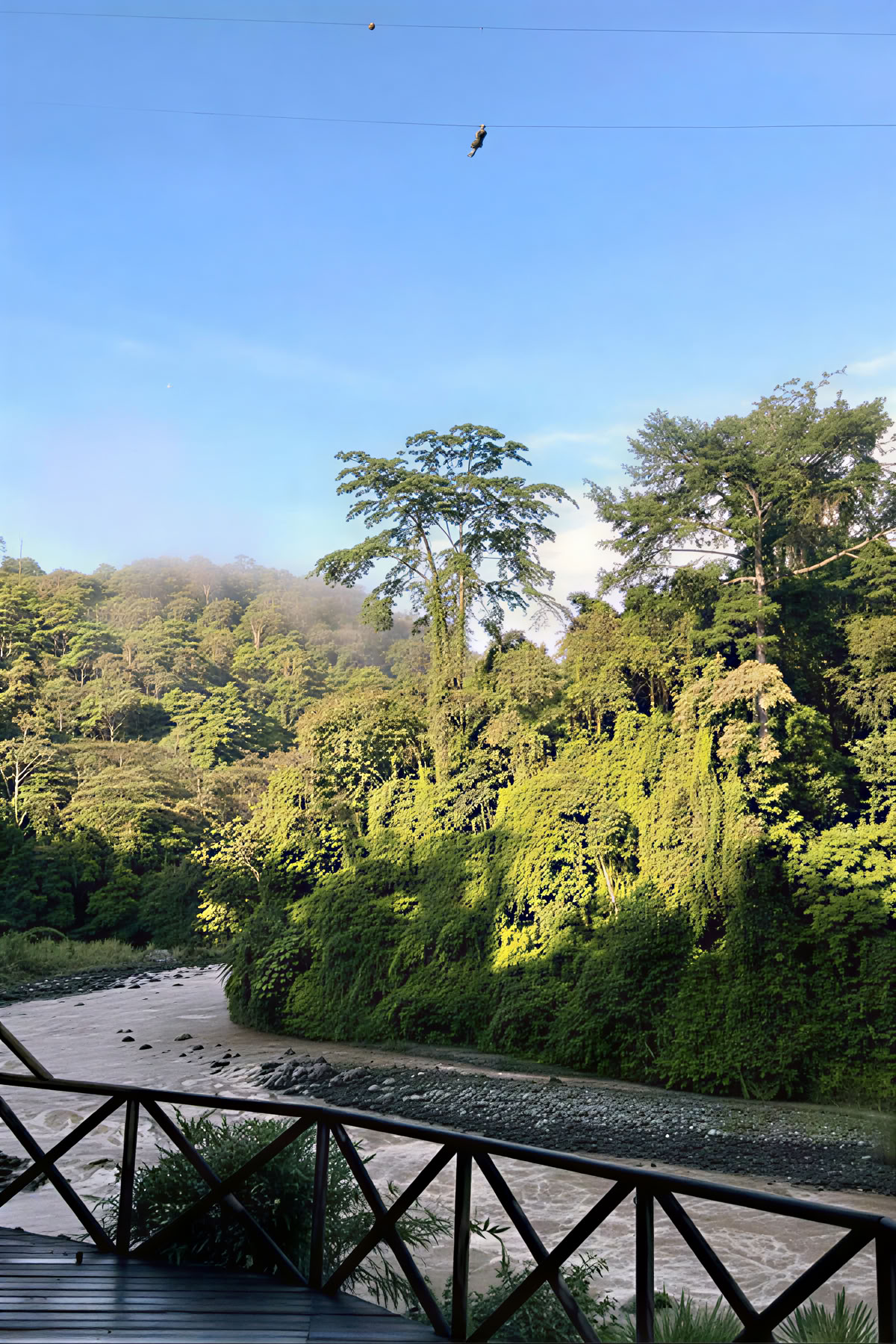 Zipline vid Pacuarefloden