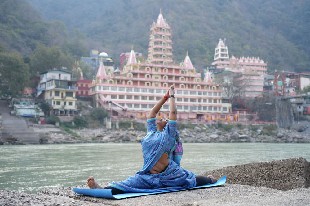 100-timmars yogalärarutbildning i Rishikesh