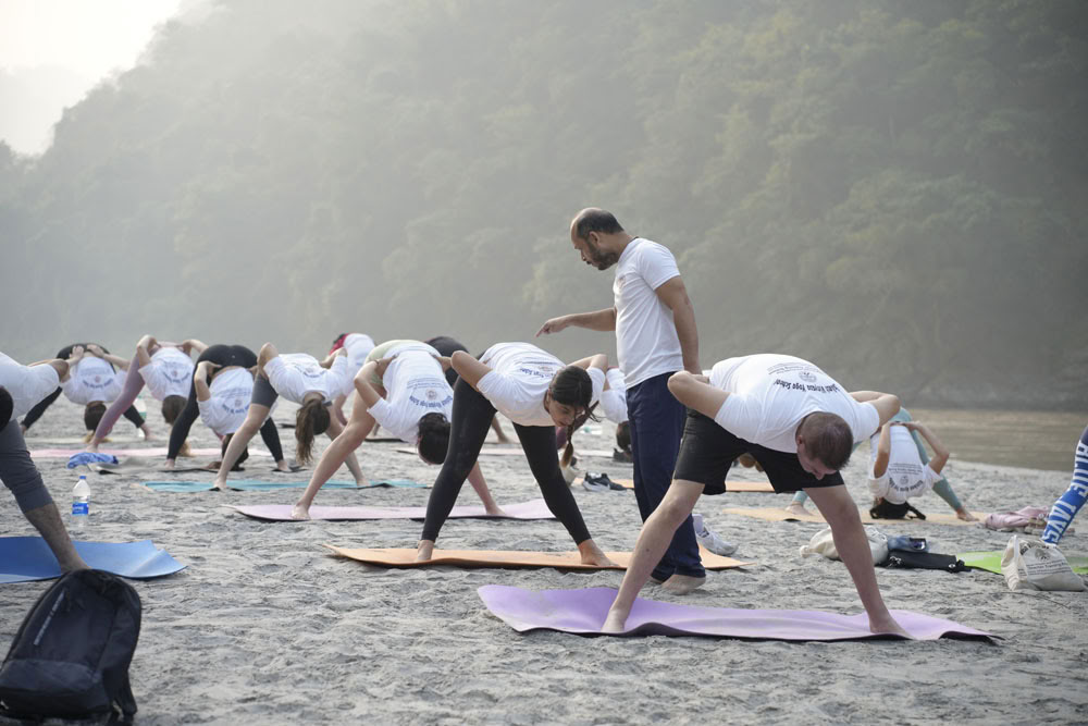 500-timmars yogalärarutbildning i Rishikesh