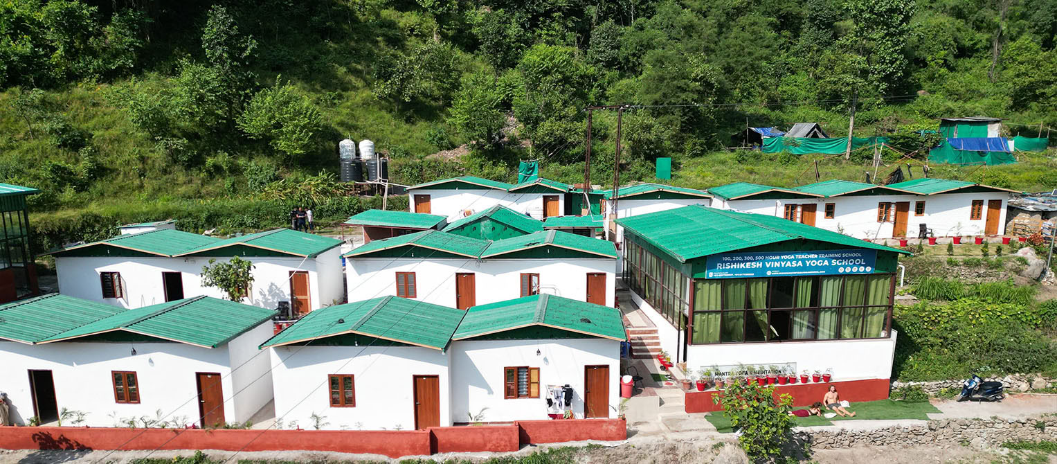 500-timmars yogalärarutbildning i Rishikesh